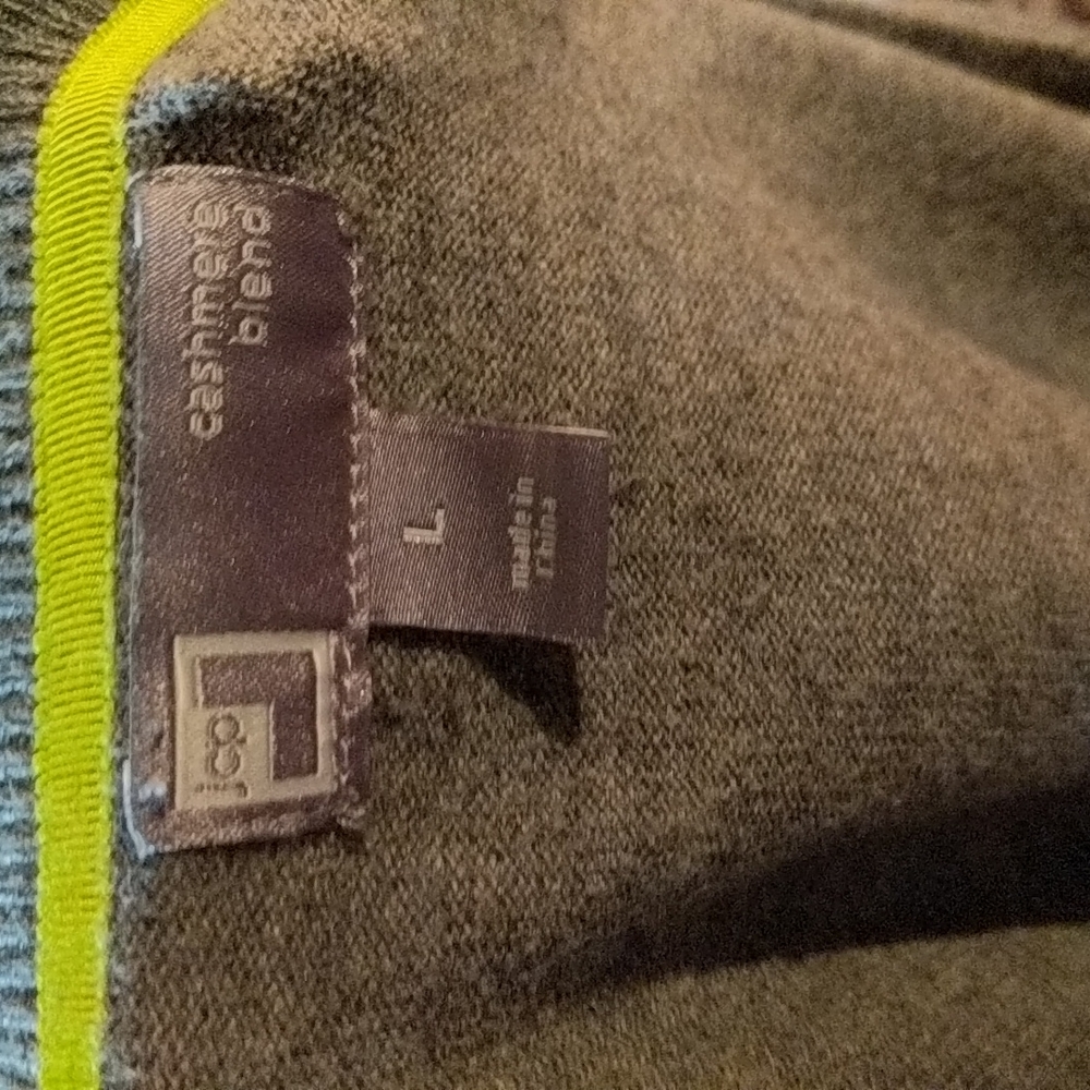 Argyle sweater with a ridiculously tiny amount of cashmere! - Picture 5 of 6
